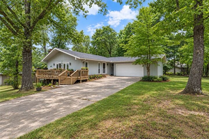 Property Photo:  2 Blenheim Lane  AR 72715 