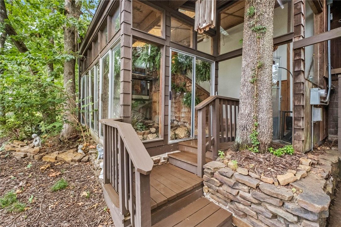 Property Photo:  1632 E 5th Street  AR 72701 