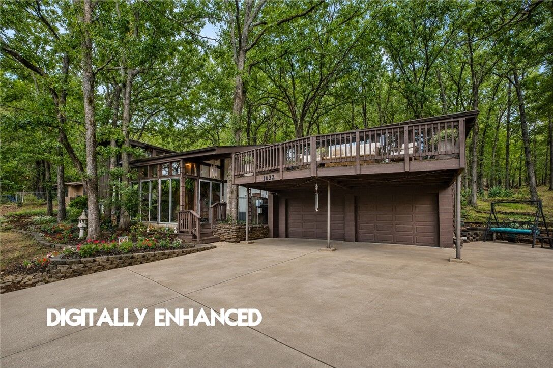 Property Photo:  1632 E 5th Street  AR 72701 