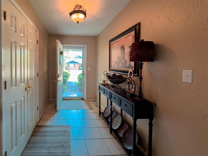 Property Photo:  141 Sheridan Place  OK 73018 