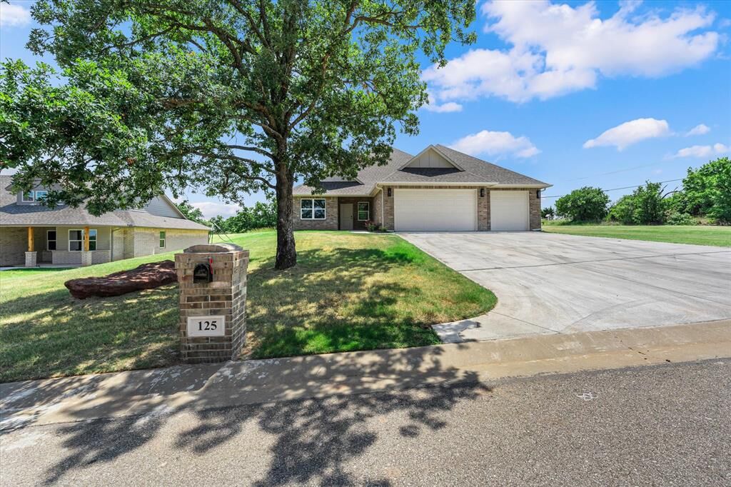 Property Photo: 125 Canyon Creek Lane OK 73044