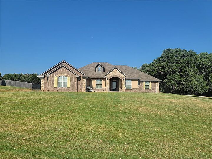 Property Photo: 8319 Shadow Lake Drive OK 73010