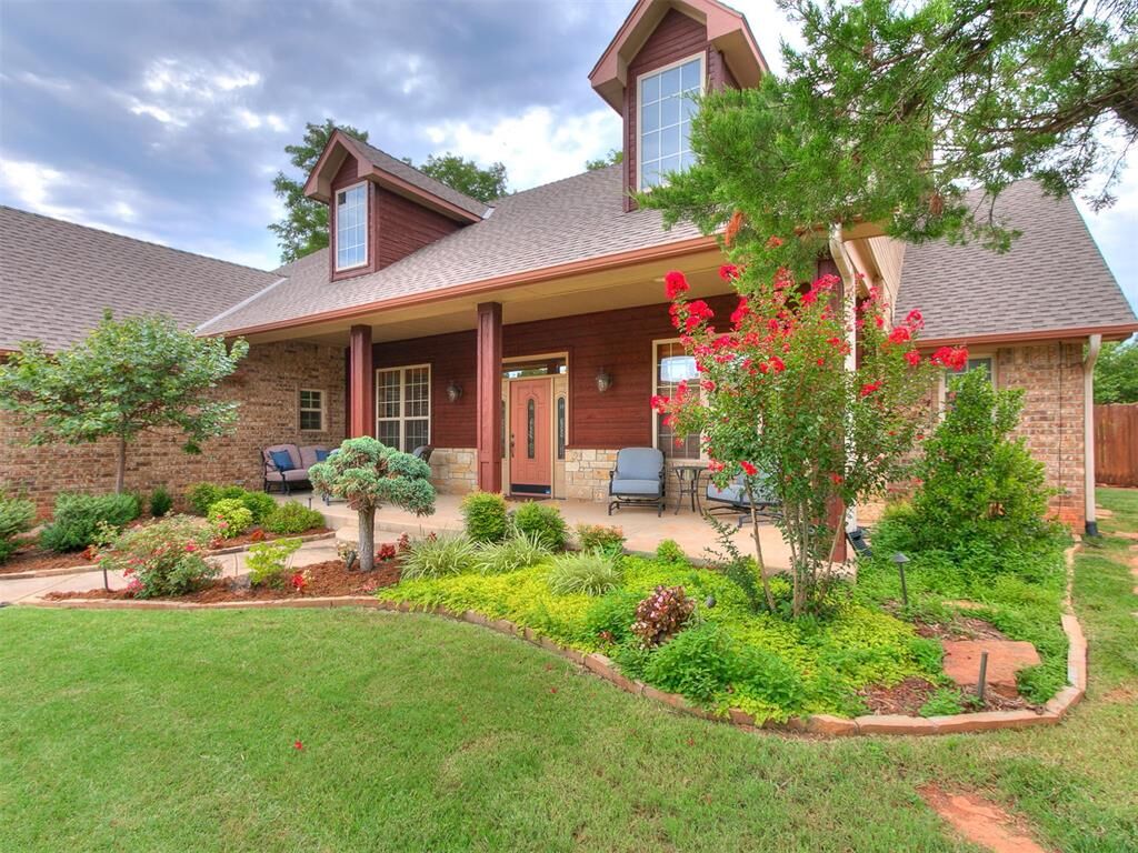 Property Photo: 2116 Bates Way OK 73071