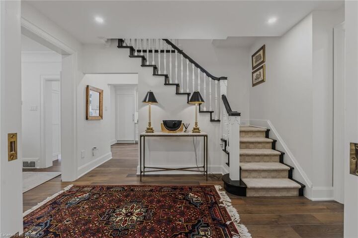 Property Photo: 19 Inwood Drive ON N3T 5J5