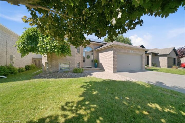 Property Photo:  62 Donegal Drive  ON N3T 6L2 