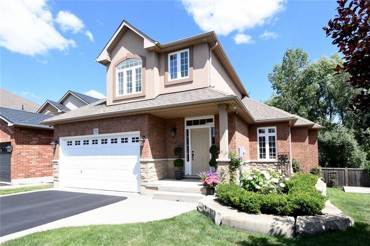 Property Photo: 71 Naomi Court ON L9G 5E4