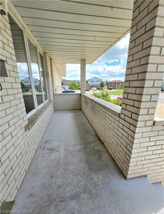 Property Photo:  25 Highfield Avenue Upper Level  ON L2M 5W3 