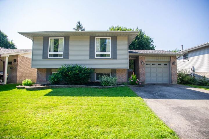Property Photo: 27 Myrtleville Drive ON N3V 1B9