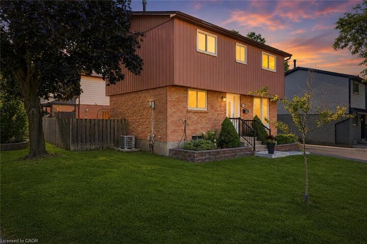 14 Berrisfield Crescent — photo 1
