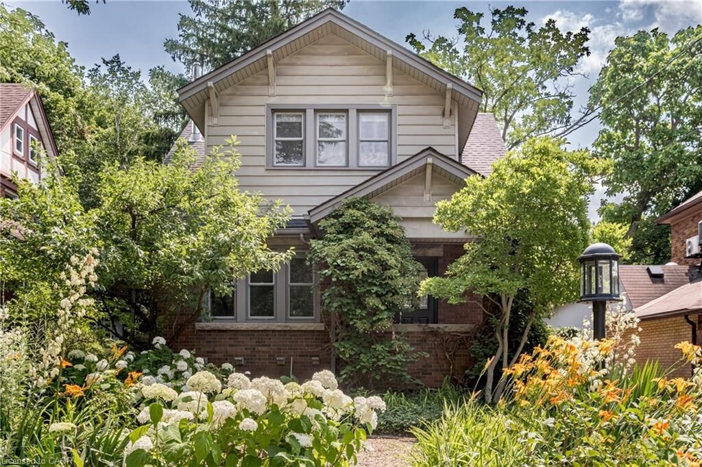 Property Photo:  100 Dalewood Crescent  ON L8S 4B7 