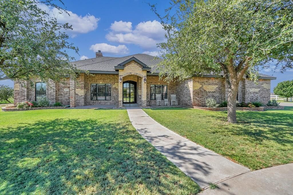 Property Photo: 8301 Glasgow Dr TX 79707
