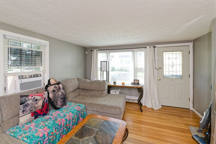 Property Photo:  799 Franklin St  MA 01604 