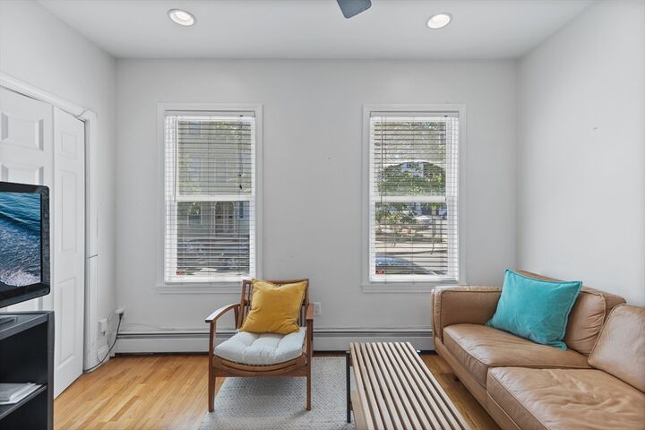 Property Photo:  23 Dorchester St 1  MA 02127 