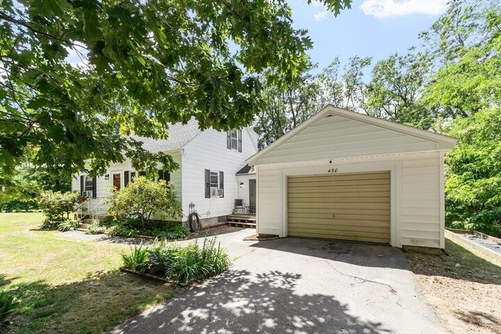 Property Photo: 430 Williams Rd MA 01420