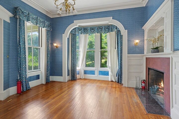 Property Photo: 613 Pleasant St MA 02478