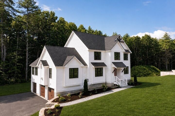 Property Photo:  15 Unkety Brook Way  MA 01827 