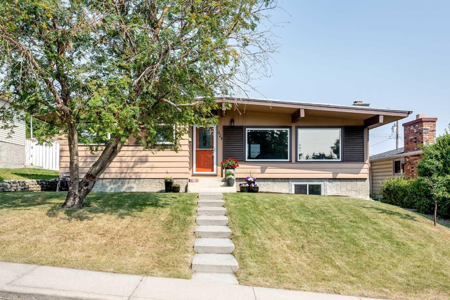 Property Photo: 624 Sherman Avenue SW AB T2W 0N2