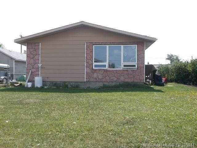 9835 96 Avenue — photo 1