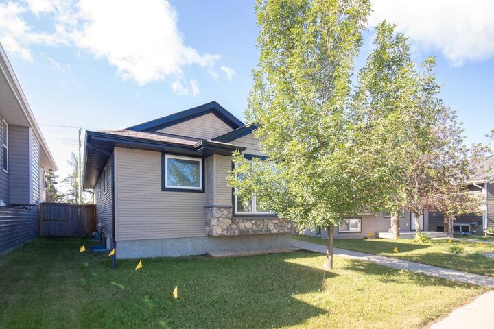Property Photo: 92 Ireland Crescent AB T4R 3K7