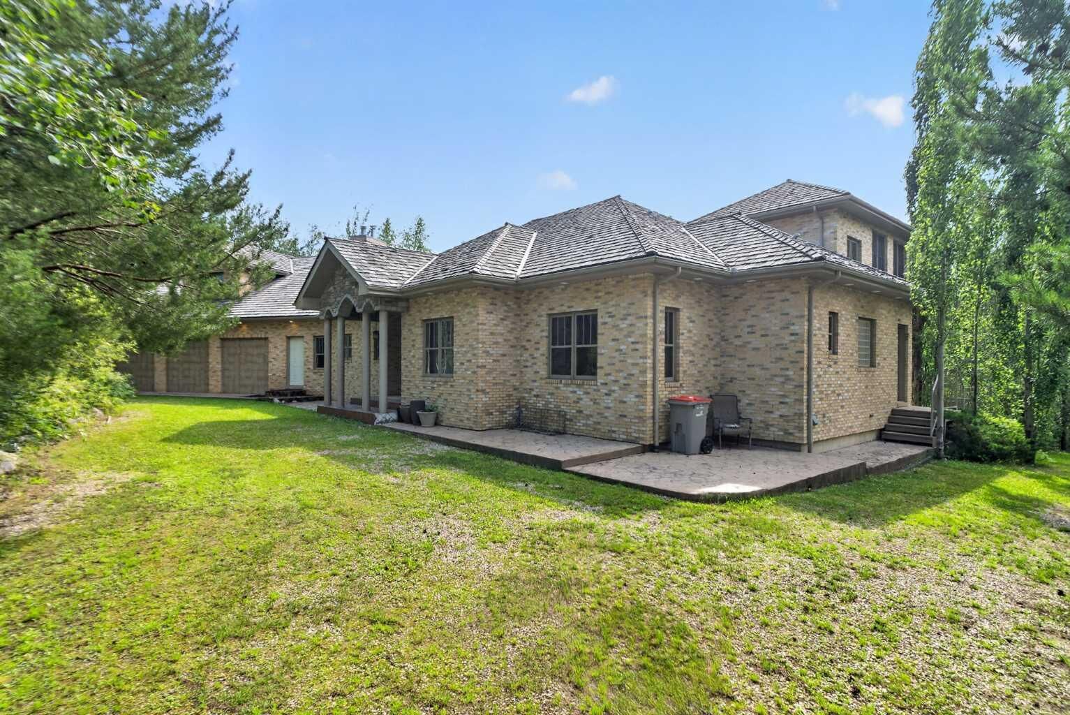 Property Photo: 5201 21 Street AB T0C 2C0