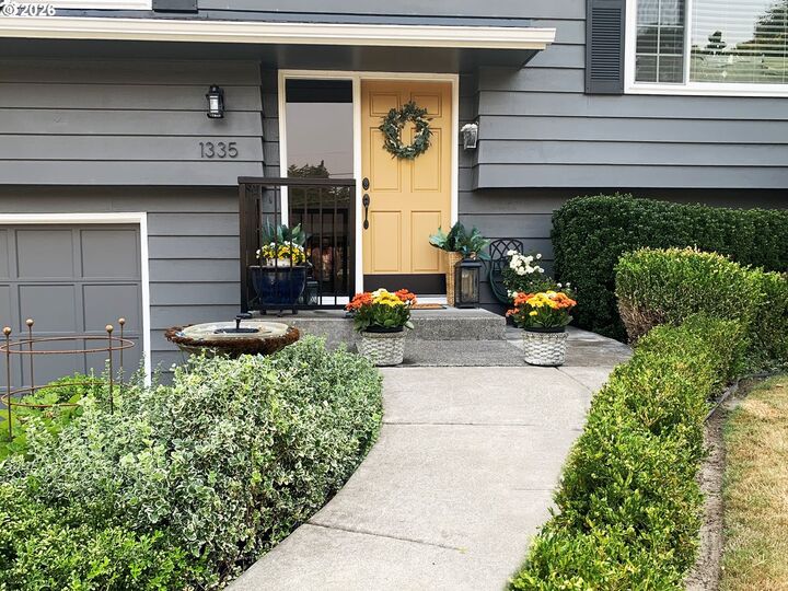 Property Photo: 1335 NW 133rd Ave OR 97229