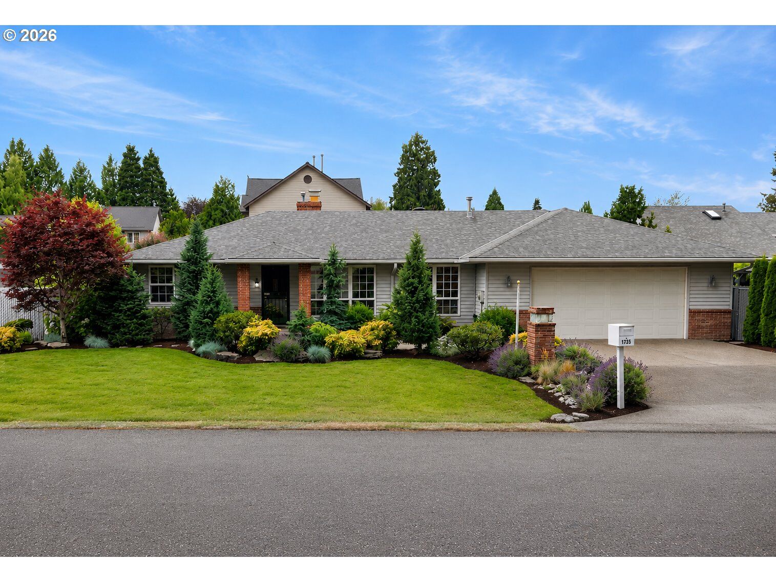 Property Photo:  1735 NE 169th Ave  OR 97230 