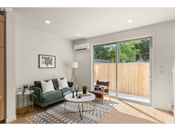 Property Photo:  6794 SE Insley 3  OR 97206 