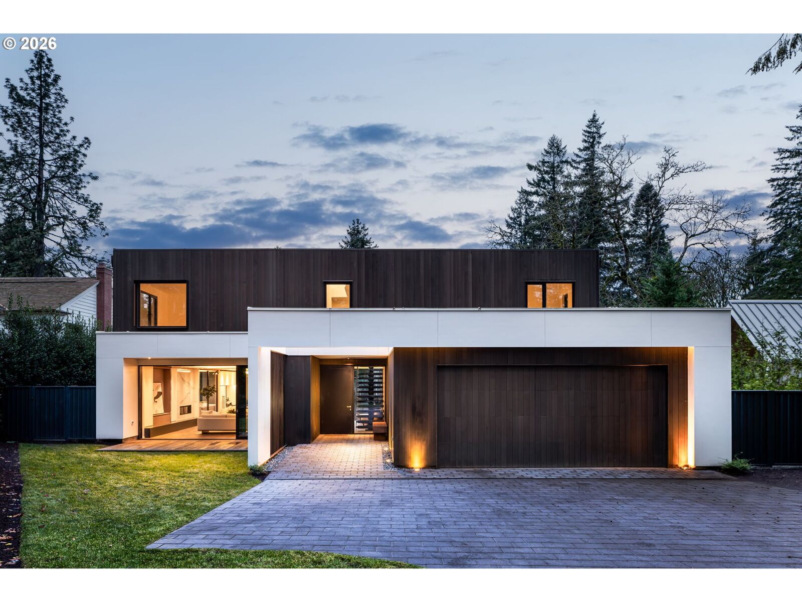 Property Photo:  1120 S Military Rd  OR 97219 