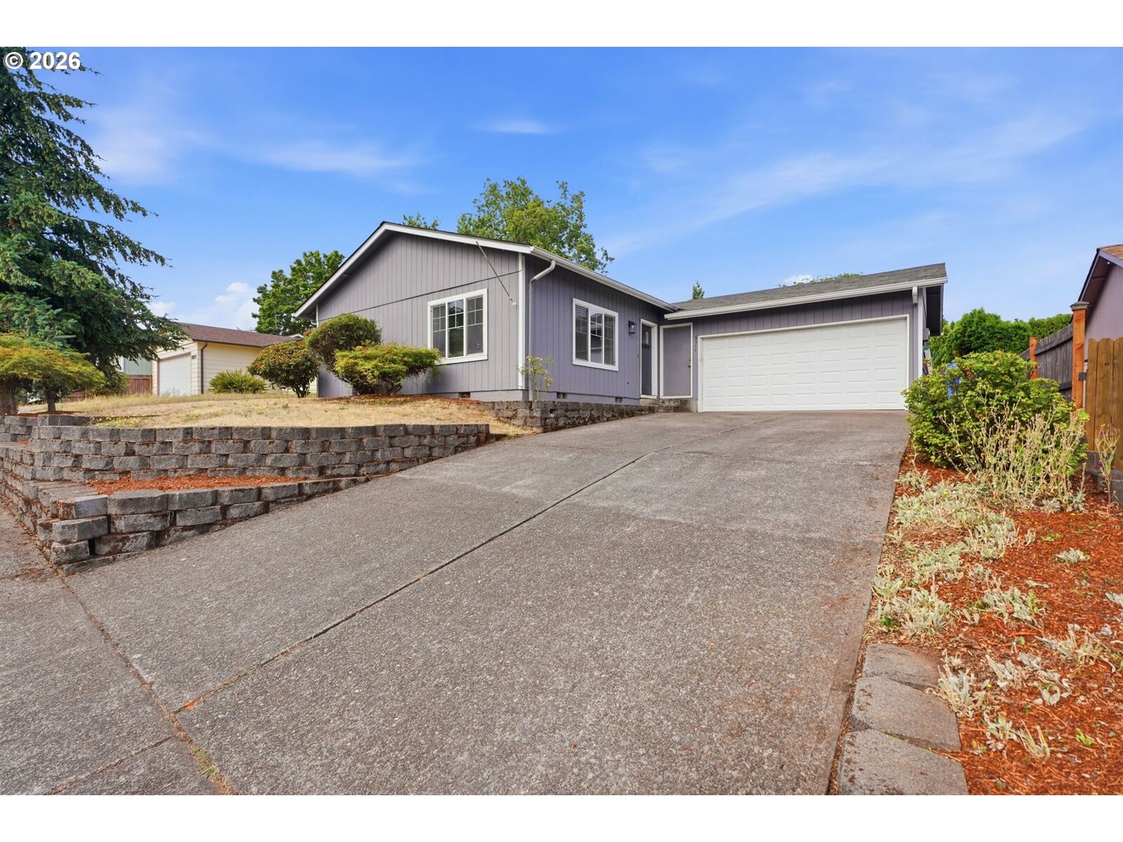 Property Photo: 5547 Fernbrook Ct OR 97306