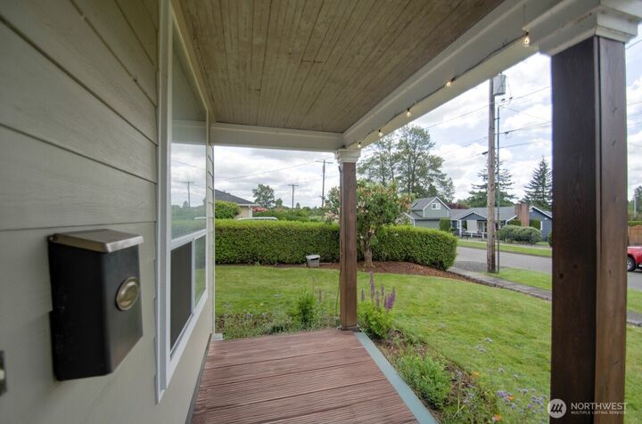 Property Photo: 664 NW New York Avenue WA 98532