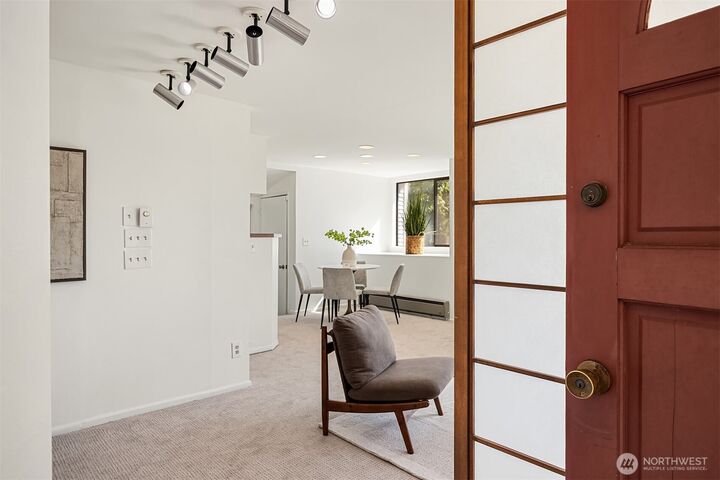 Property Photo: 2424 E Mercer Street WA 98112