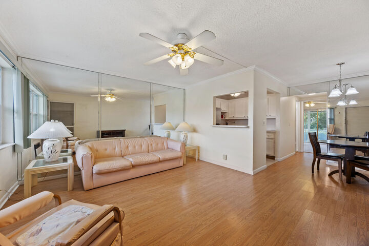 Property Photo:  200 Horizons W 106  FL 33435 