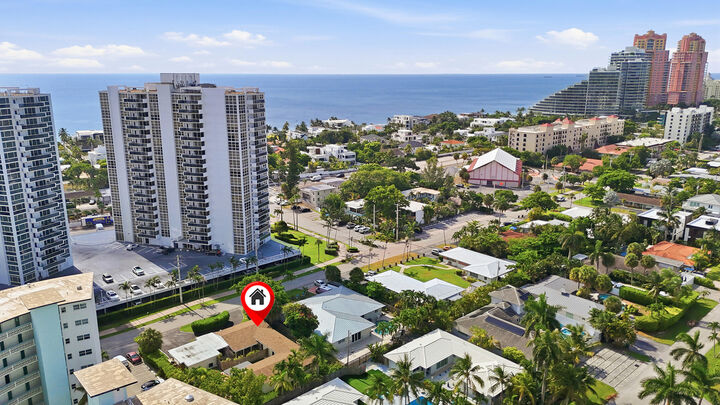Property Photo: 2713 NE 33rd Avenue FL 33308