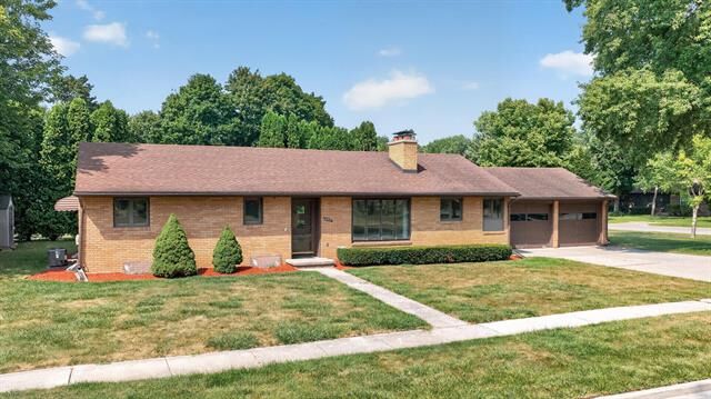 Property Photo: 800 Balfour Street MI 48640