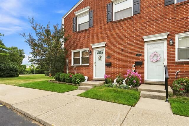 Property Photo: 45168 Kensington Street MI 48317