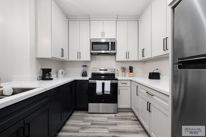 Property Photo: 3569 Hidalgo Cir TX 78526