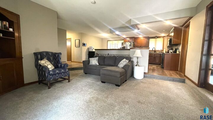 Property Photo:  3905 N Longview Ave  SD 57107-0000 