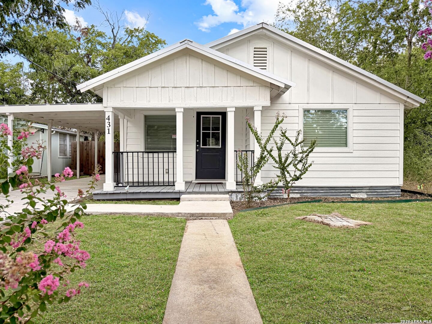 Property Photo: 431 Gravel St TX 78155
