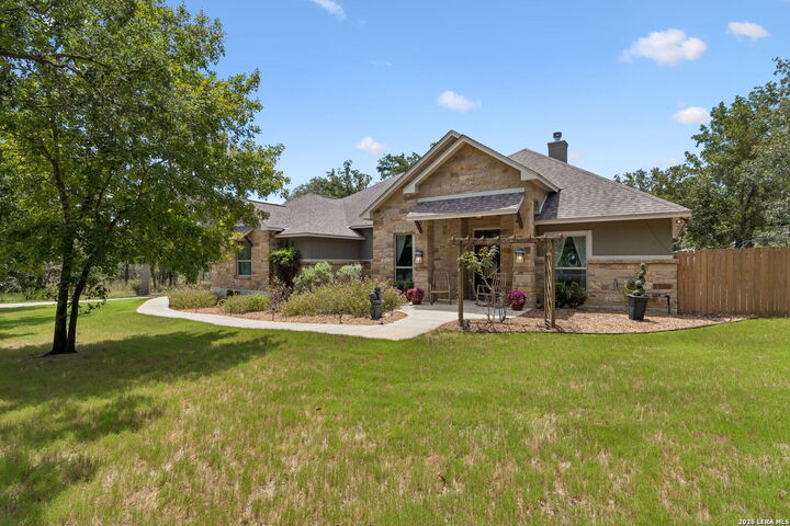Property Photo:  224 Champions Blvd  TX 78121 