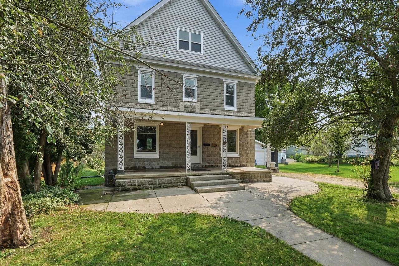 Property Photo:  319 Market Street  WI 53555 