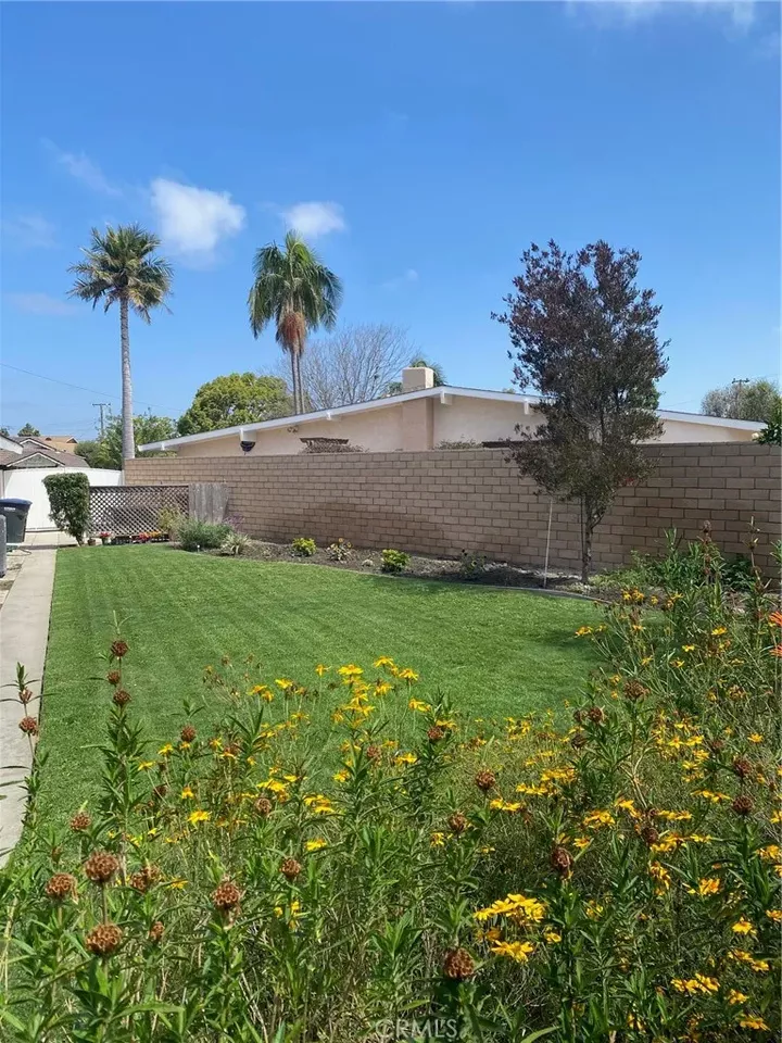 Property Photo:  3352 Rowena  CA 90720 