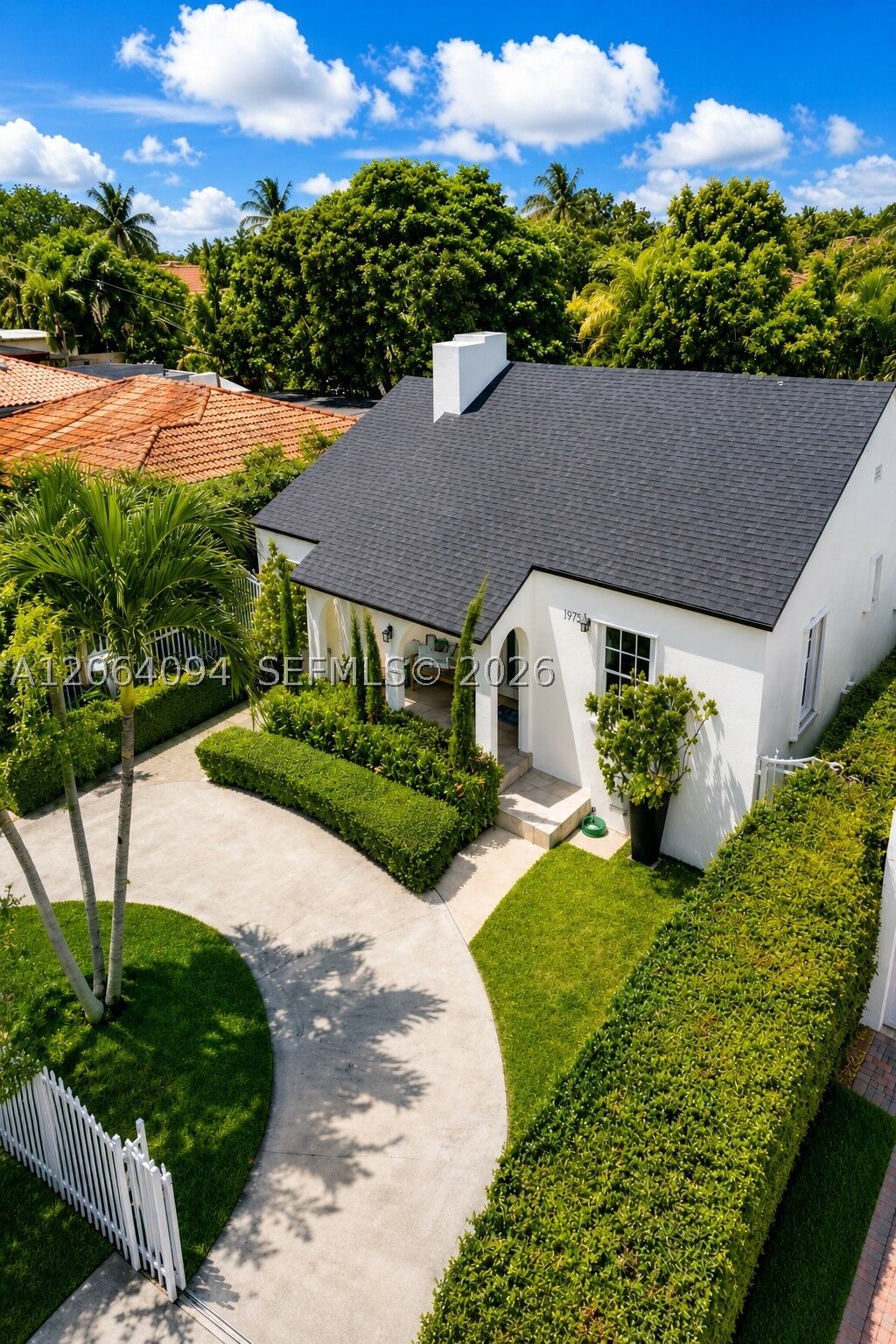 Property Photo:  2451 SW 25th St  FL 33133 