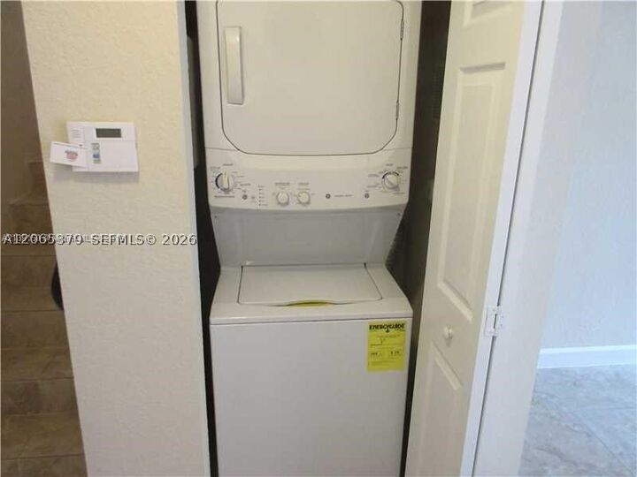 Property Photo: 11 Antilla Ave B FL 33134