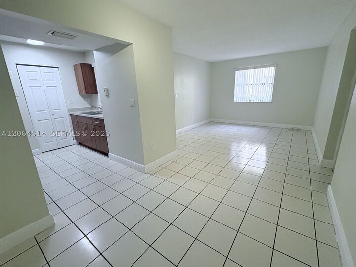 Property Photo: 500 NW 114th Ave 101 FL 33172