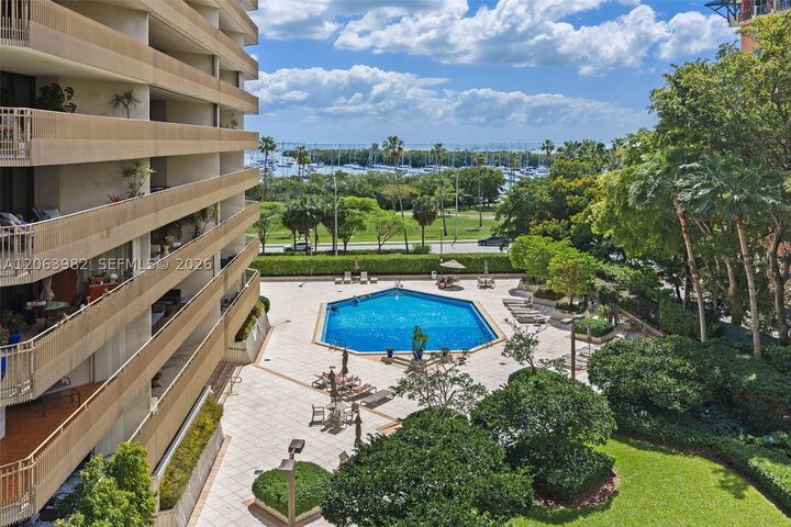 Property Photo:  2901 S Bayshore Dr 8E  FL 33133 