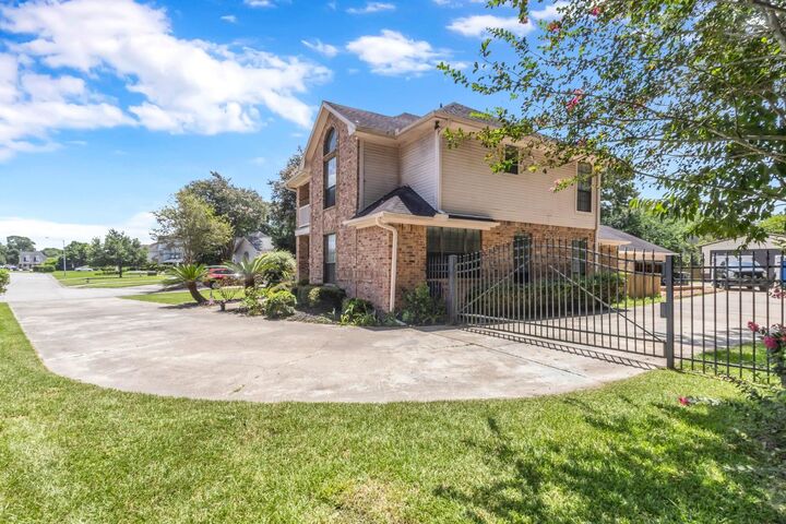 Property Photo:  6495 Wellington Place  TX 77706 