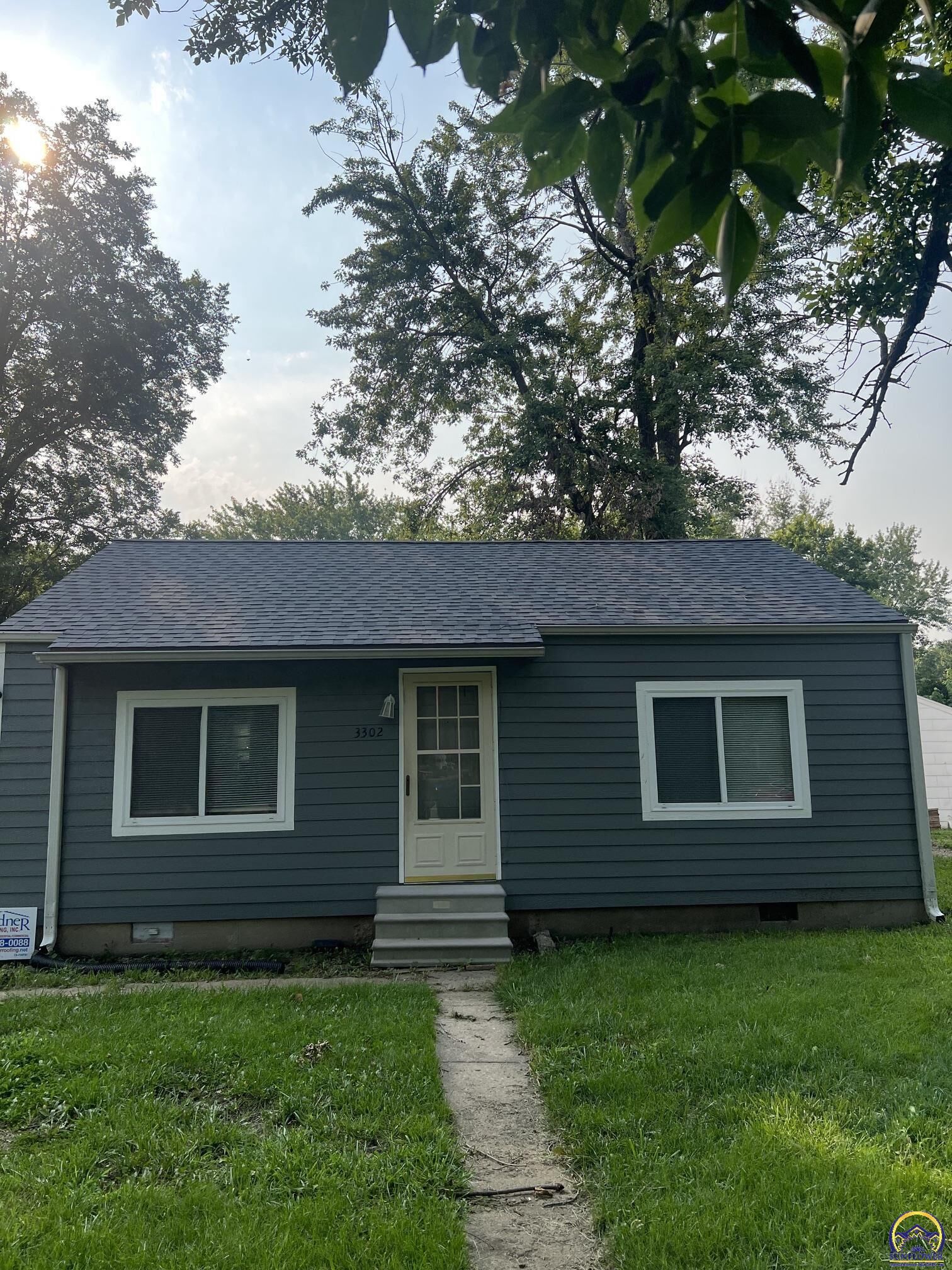 Property Photo: 3302 SE Ohio Ave KS 66605