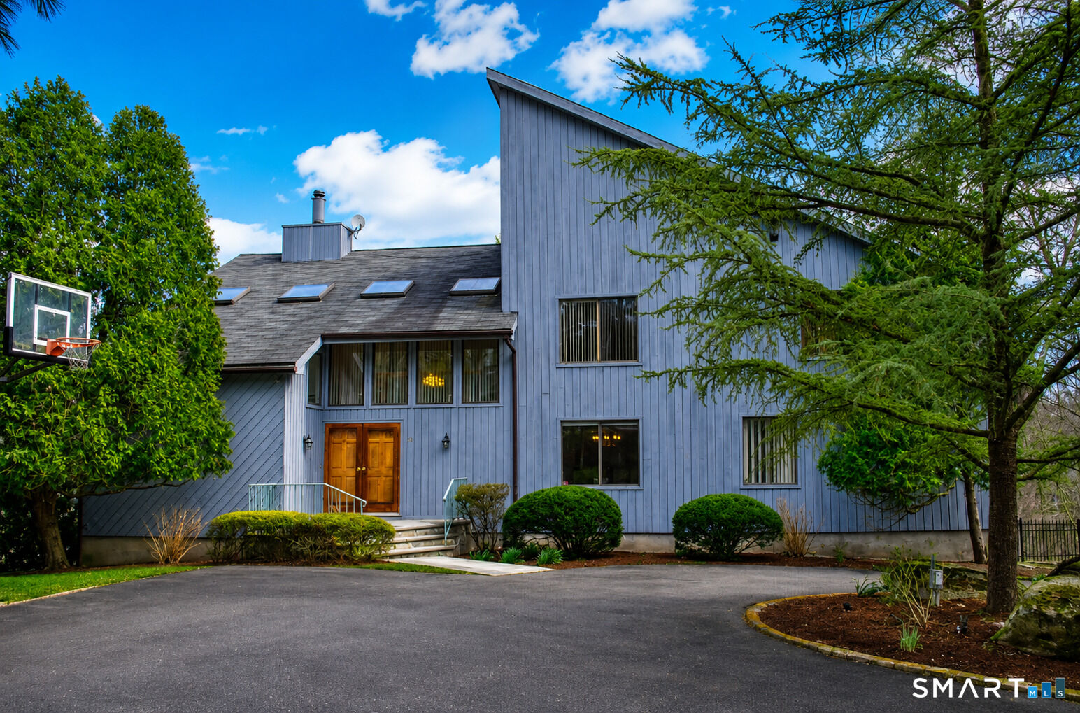 Property Photo:  23 Valley View Drive  CT 06903 