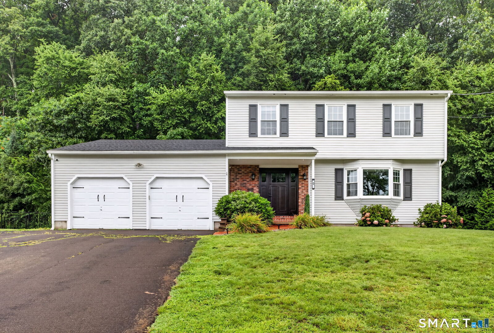 Property Photo:  42 Wood Terrace  CT 06513 