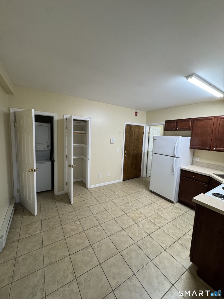 Property Photo: 422 Main Street 3 CT 06512